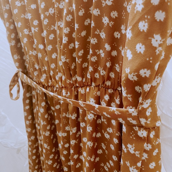 Floral Ruffle Maxi Dress - Picture 5 of 7